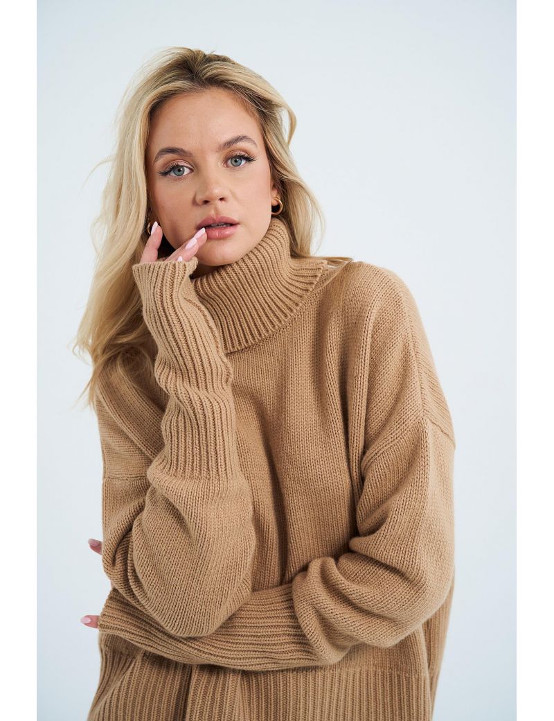 Sweter Kiss Caramel